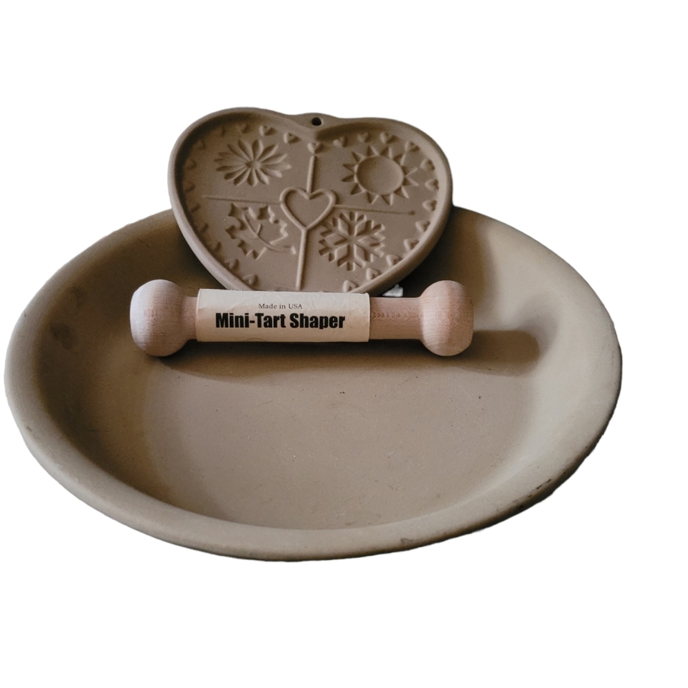 Pampered Chef Bundle (pie plate, cookie mold, and tart shaper